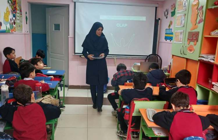 سنجش املا پایه اول توسط معاون آموزشی 3