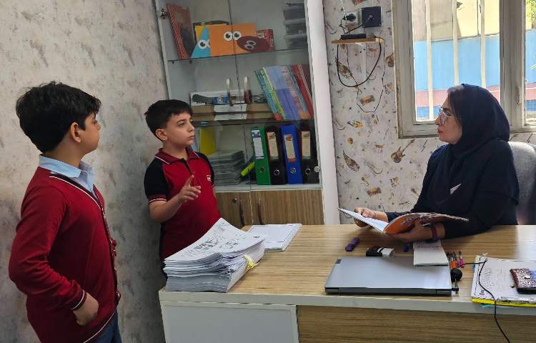 سنجش دانش زبانی دانش آموزان به صورت تصادفی و مداوم توسط سوپروایزر