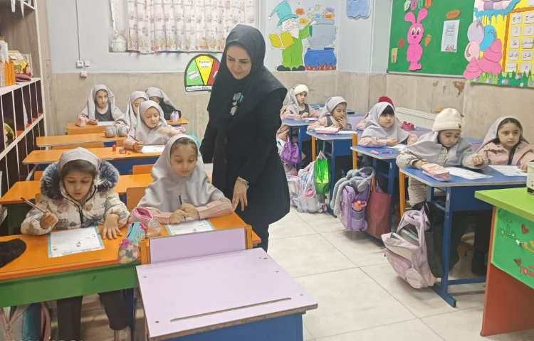 سنجش فارسی پایه‌های اول و دوم با نظارت معاون آموزشی 4