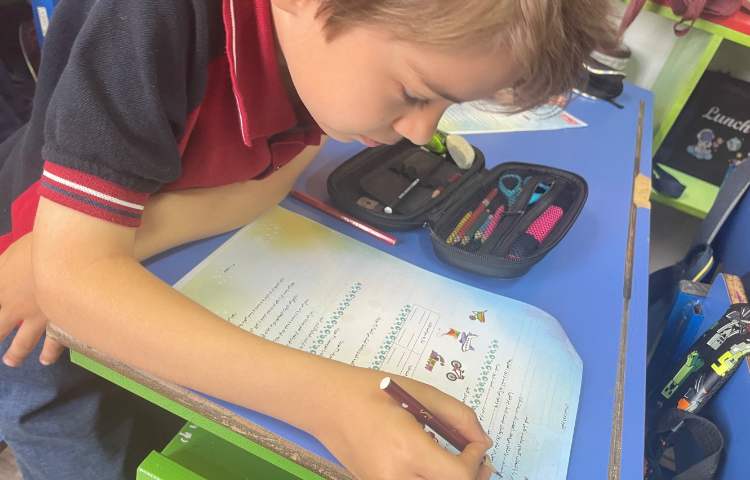 سنجش مداد قرمز 4 ویژه ی پایه های اول تا سوم 1