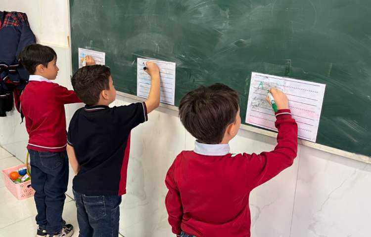 سنجش Spelling پای تخته