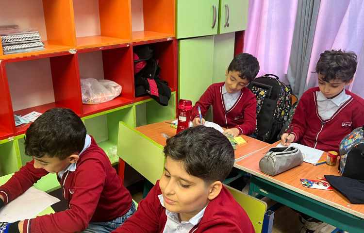 سنجش کتاب phonics 3 4