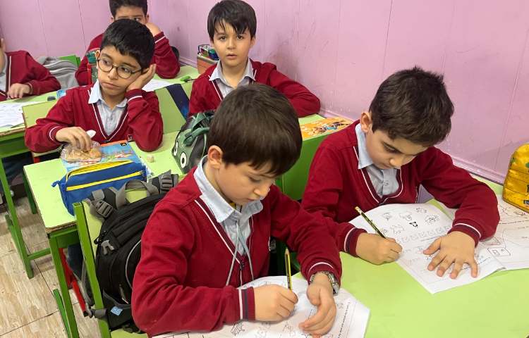 سنجش کتاب phonics 3 6