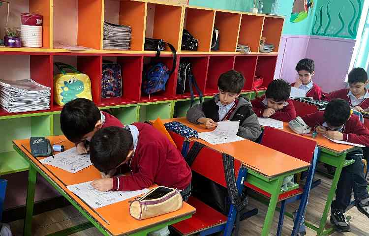 سنجش کتاب phonics 3