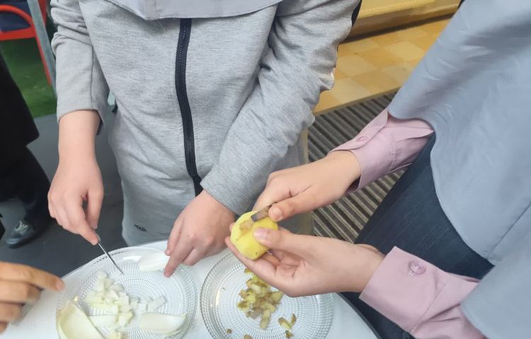 سه شنبه های خوشمزه با آشپز کوچولو 4