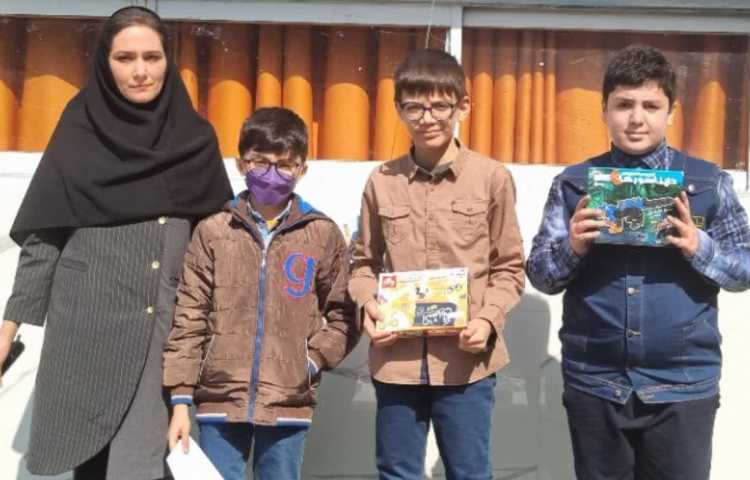 سه شنبه های داغ و اهدا جوایز مسابقات هفته پژوهش 5