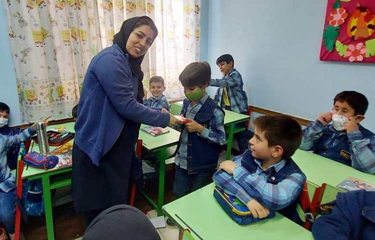 سه شنیه داغ دانش آموزان پایه دوم دبستان 1