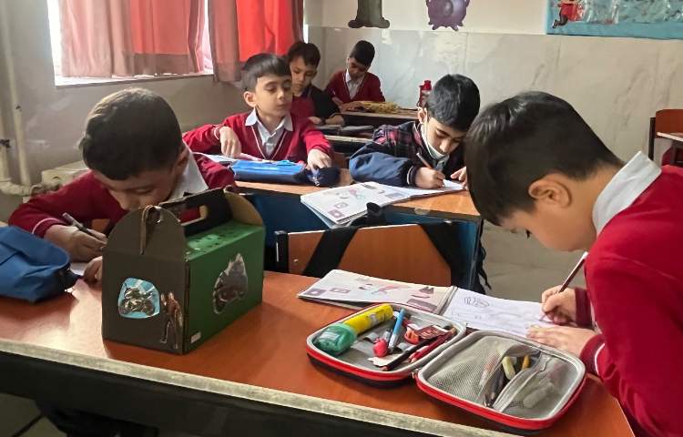 سوادمالی-آشنایی با بانک، خدمات بانکی و مفهوم قرض و وام بانکی