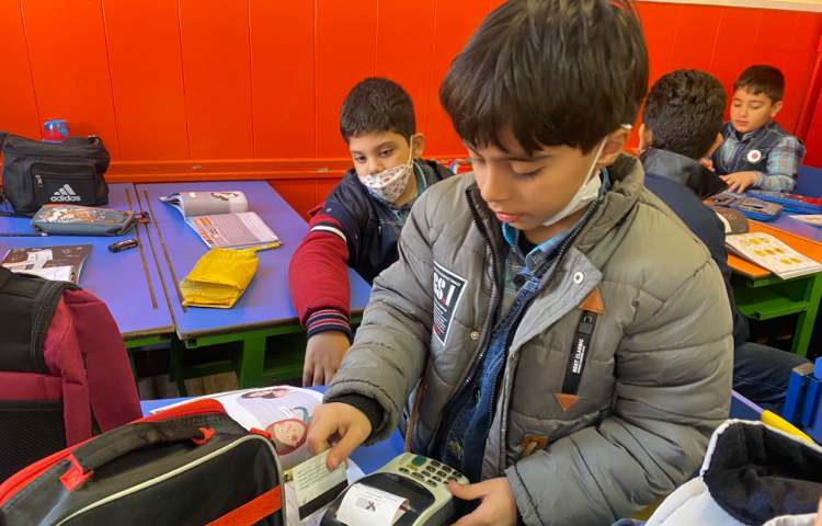 :سوادمالی،آشنایی با کارت های بانکی و دستگاه کارتخوان 5