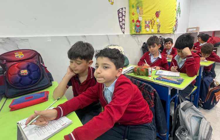 سوادمالی - آشنایی با خدمات بانکی و تفاوت خدمات عمومی و تخصصی بانک‌ها