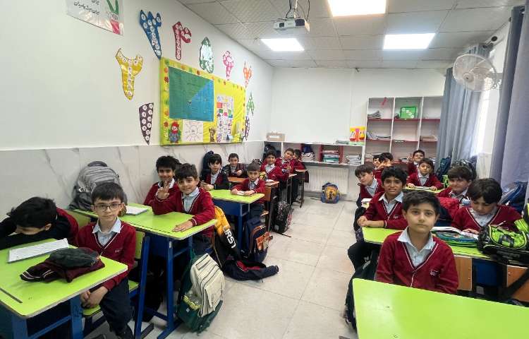 سوادمالی - آشنایی با دستگاه کارتخوان و کارت بانکی و کاربردهای آن 1