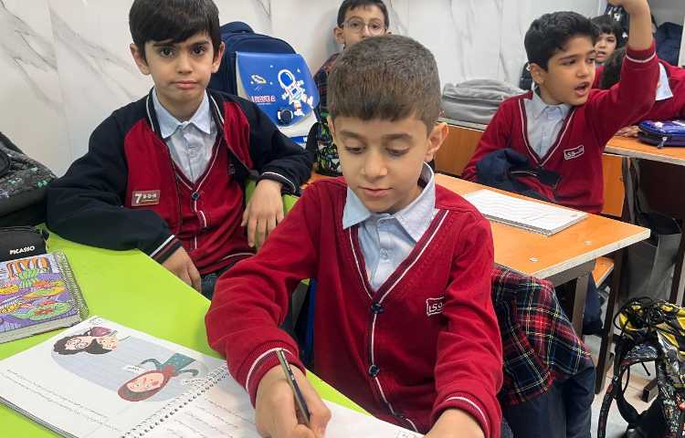 سوادمالی - آشنایی با دستگاه کارتخوان و کارت بانکی و کاربردهای آن 3