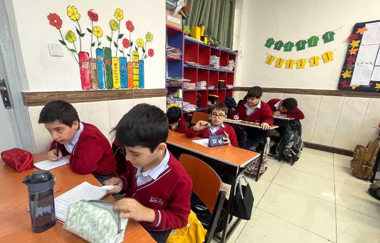 سوادمالی -انجام فعالیت و بازی داستان‌نویسی با مفاهیم سواد مالی دروس 1 تا 6 2