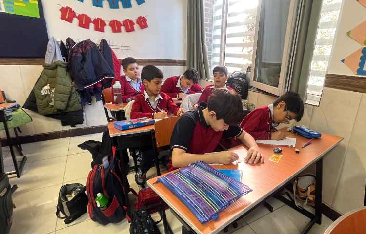 سوادمالی -انجام فعالیت و بازی داستان‌نویسی با مفاهیم سواد مالی دروس 1 تا 6