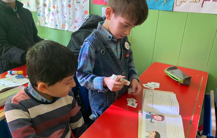 :سوادمالی، فعالیت کلاسی آشنایی با کالا و خدمت 1