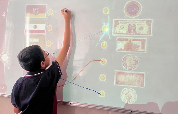 سوادمالی - پول و تاریخچه آن در جهان و شناخت برخی از مهم‌ترین پول‌های رایج دنیا 2