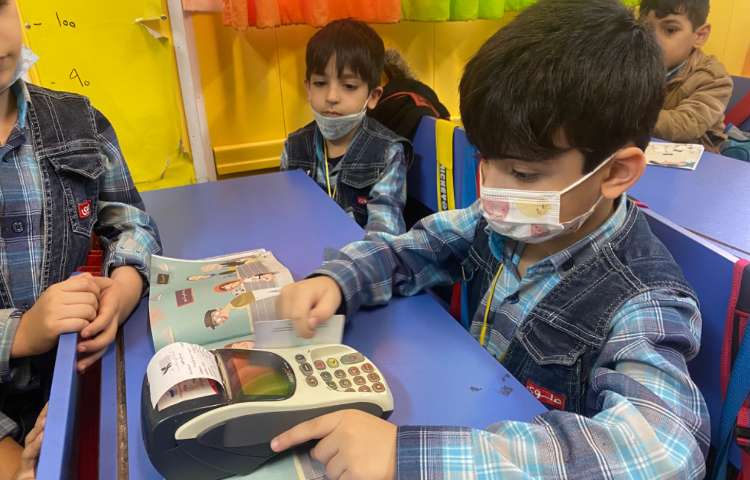 :سواد مالی،آشنایی با کارت های بانکی و دستگاه کارتخوان 4