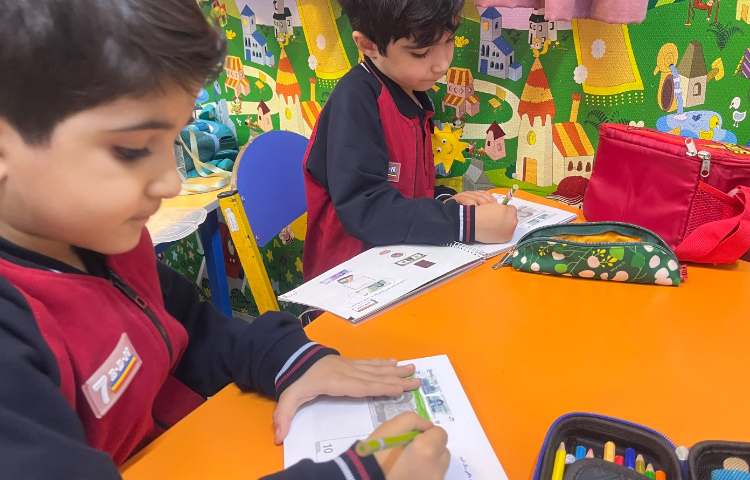 سواد مالی - آشنایی با اشکال مختلف سکه‌ها و اسکناس‌ها 1