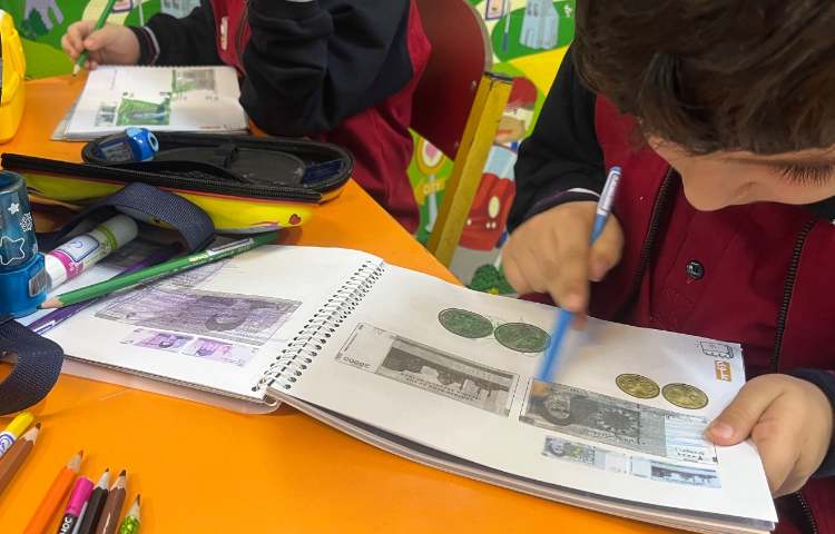 سواد مالی - آشنایی با اشکال مختلف سکه‌ها و اسکناس‌ها