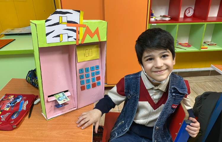 :سواد مالی، دست سازه جهت شرکت در نمایشگاه سواد مالی 3