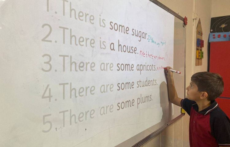 سوالی کردن There is/There are 2