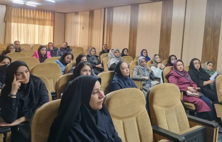 سومین جلسه دانش افزایی ویژه اولیا _ارائه کارنامه همگام و پابه پای 1 2