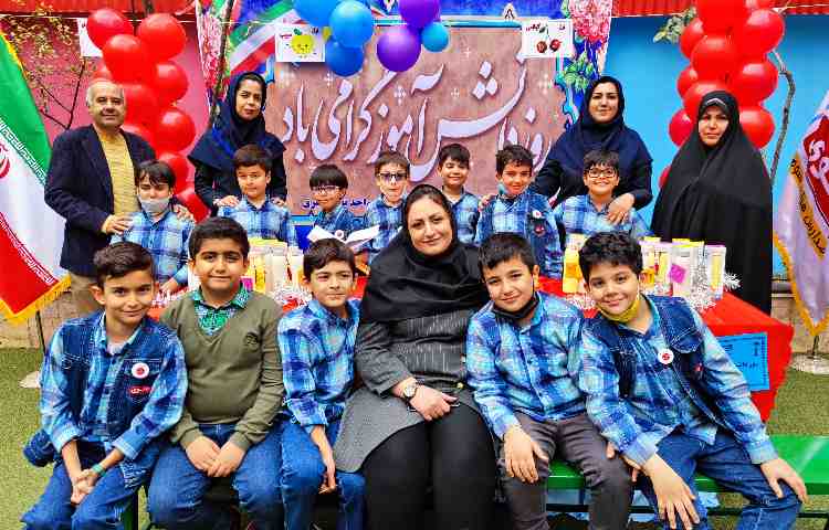 :سیزده آبان، روز دانش آموز گرامی باد 2