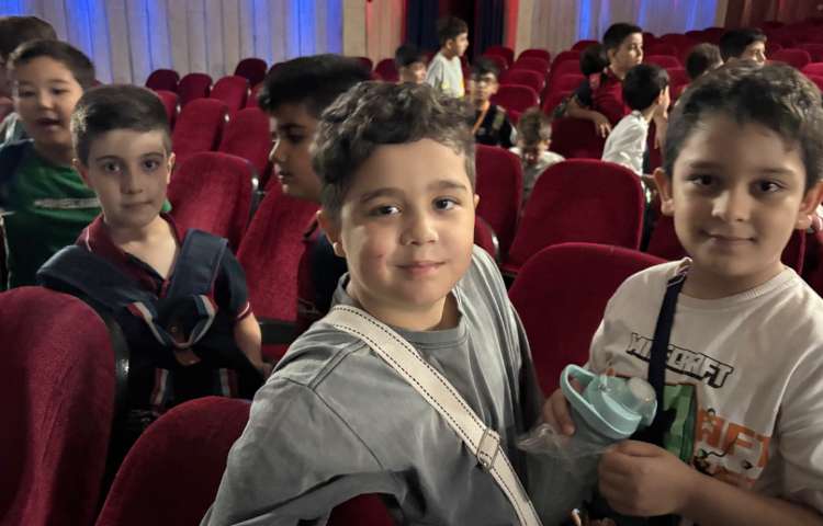 سینما ماندانا 42