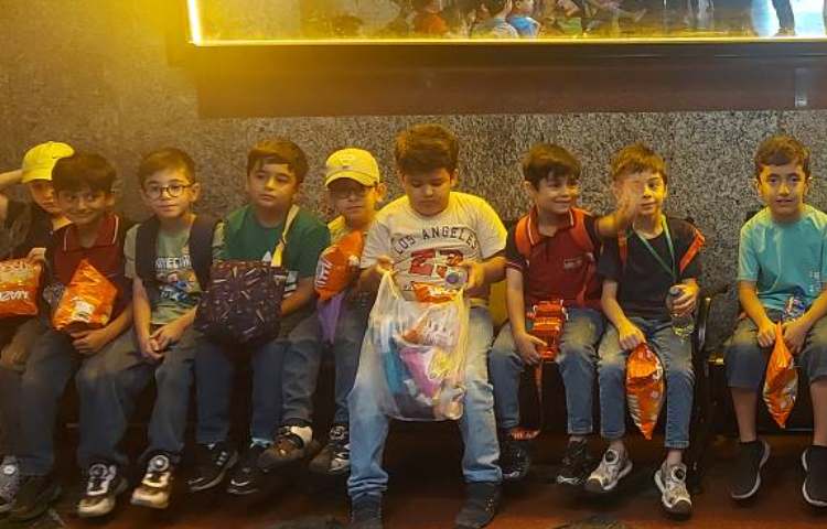 سینما ماندانا 44