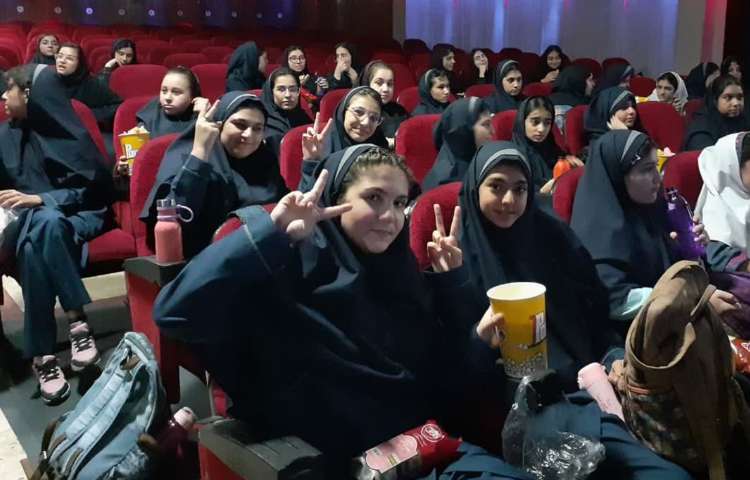 سینما ماندانا 9