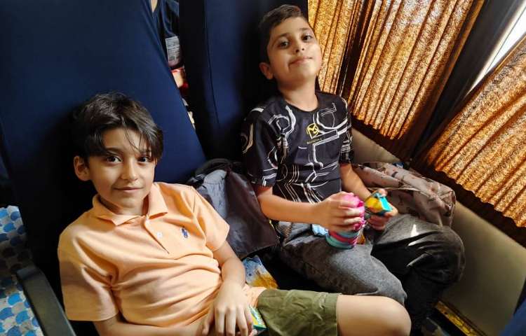 : سینما پیروزی، فیلم بابا سیبیلو، پایه دوم و سوم 28