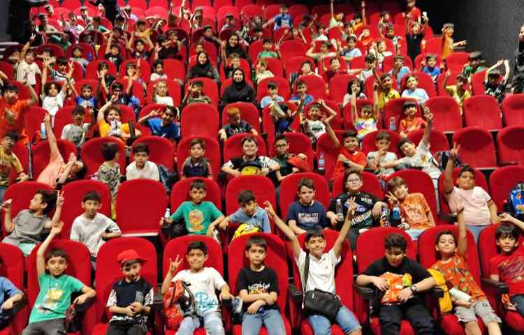 : سینما پیروزی، فیلم بابا سیبیلو، پایه دوم و سوم 34