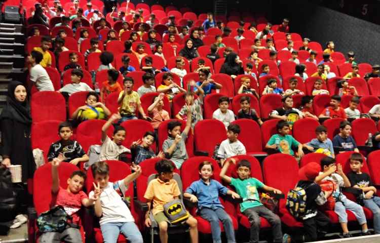 : سینما پیروزی، فیلم بابا سیبیلو، پایه دوم و سوم 35