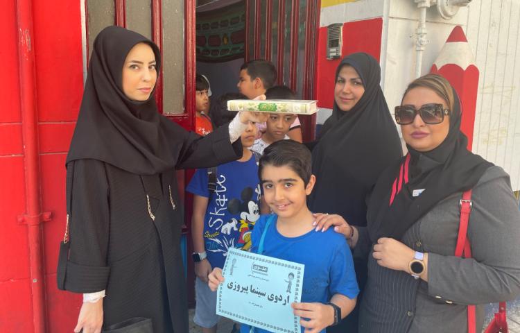 : سینما پیروزی، فیلم بابا سیبیلو، پایه دوم و سوم 38