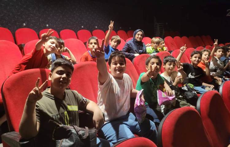 : سینما پیروزی، فیلم بابا سیبیلو، پایه دوم و سوم 8