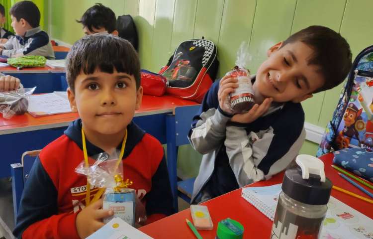 شادمانی، لبخند و بازی در اردوی هیجان انگیز روز کودک 57