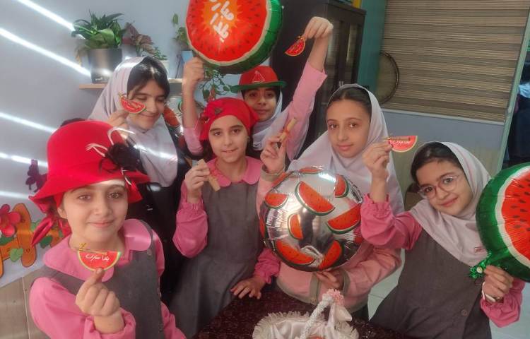 شاد بودن به بهانه یلدا 2