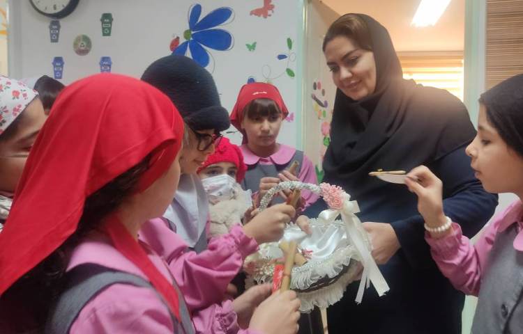 شاد بودن به بهانه یلدا