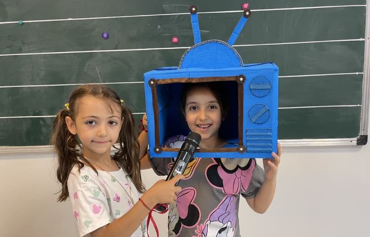 شبکه ی تلویزیونی 12