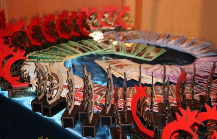 شب یلدا، جشن مدرسه پسرانه علوی شرق 5