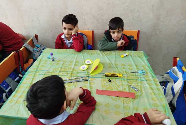 شروع هفته ی ملی علوم و انجام فعالیتها در کلاسها 10