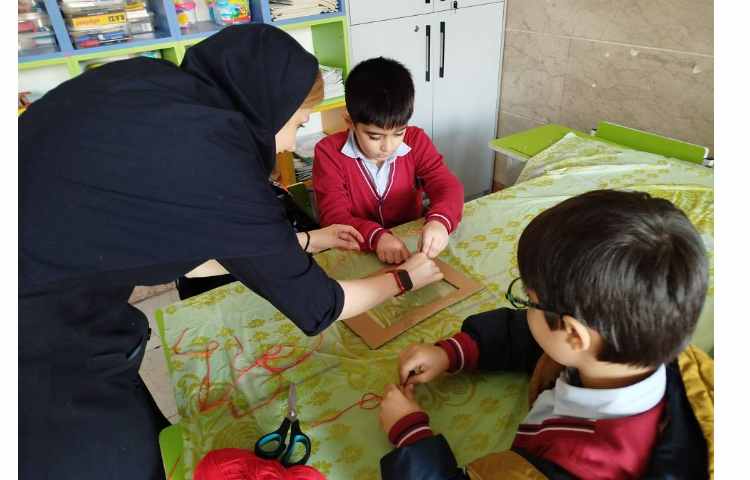 شروع هفته ی ملی علوم و انجام فعالیتها در کلاسها 14