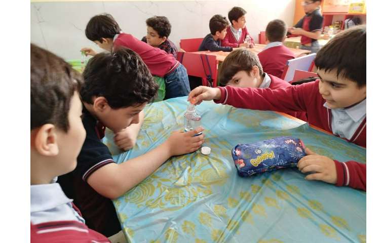 شروع هفته ی ملی علوم و انجام فعالیتها در کلاسها 28