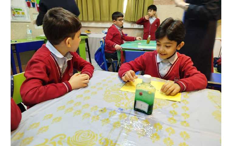 شروع هفته ی ملی علوم و انجام فعالیتها در کلاسها 3