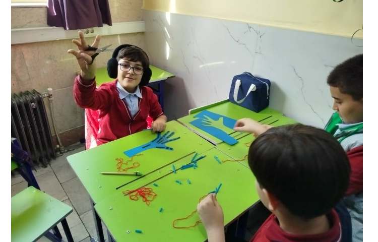 شروع هفته ی ملی علوم و انجام فعالیتها در کلاسها 30