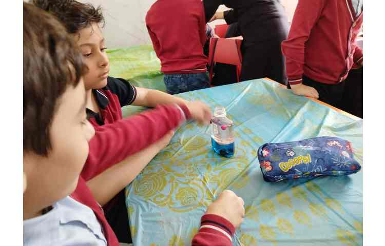 شروع هفته ی ملی علوم و انجام فعالیتها در کلاسها 40