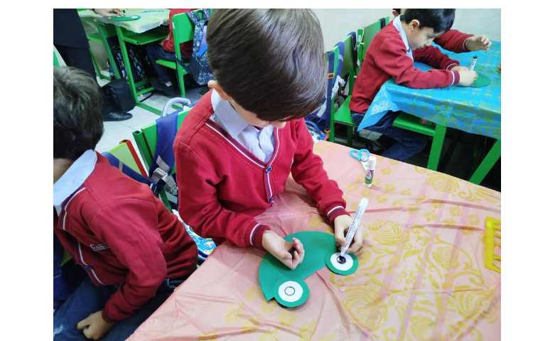 شروع هفته ی ملی علوم و انجام فعالیتها در کلاسها 44