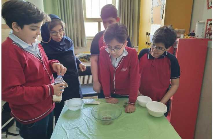 شروع هفته ی ملی علوم و انجام فعالیتها در کلاسها 578