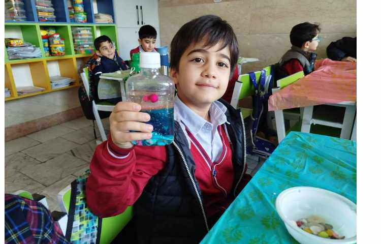 شروع هفته ی ملی علوم و انجام فعالیتها در کلاسها 7