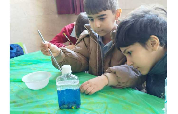 شروع هفته ی ملی علوم و انجام فعالیتها در کلاسها 9